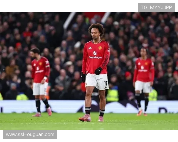 勒温头球中柱，利兹联主场错失拿下曼联良机